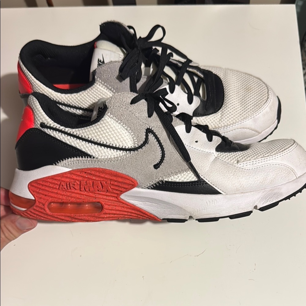 Nike Air Max Sneakers White and Red